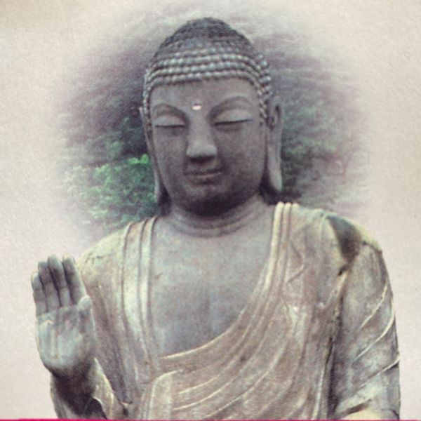tl_files/images/Buddha segnend.jpg